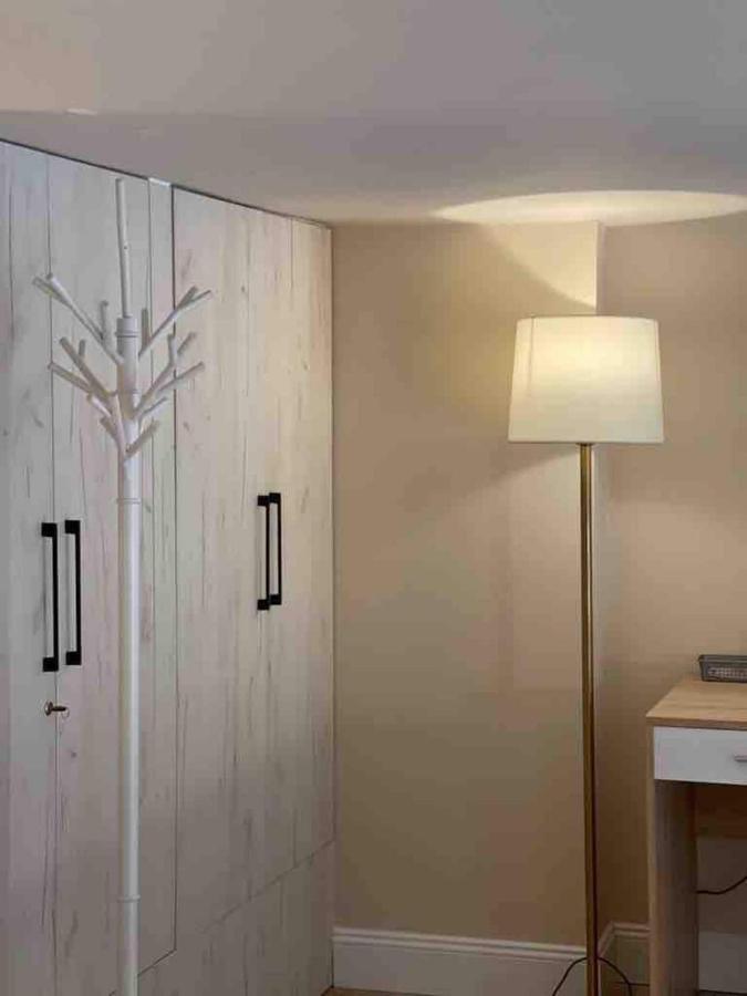 Lovely Apartment In Pogradec City With A Lake View Екстериор снимка