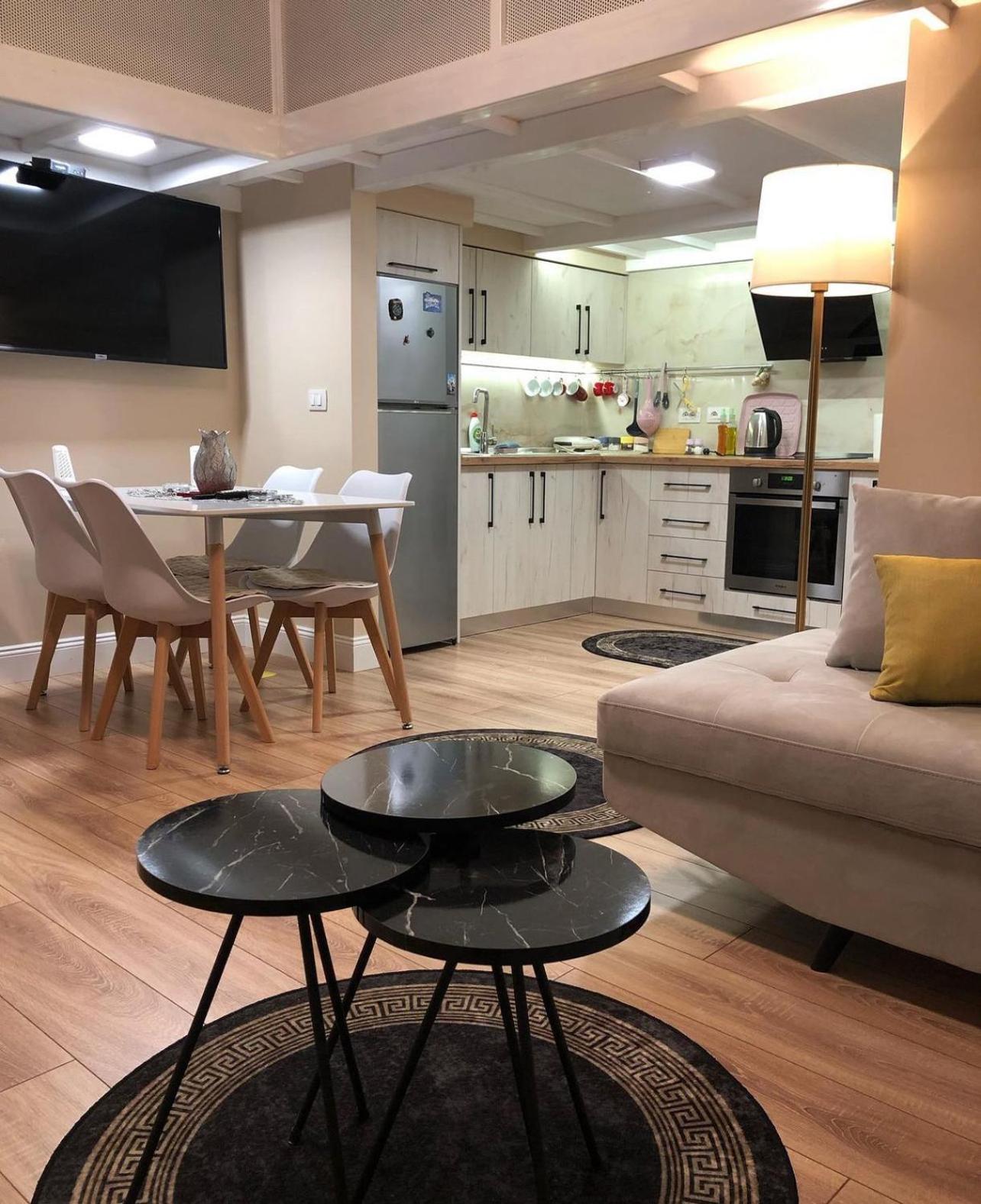 Lovely Apartment In Pogradec City With A Lake View Екстериор снимка